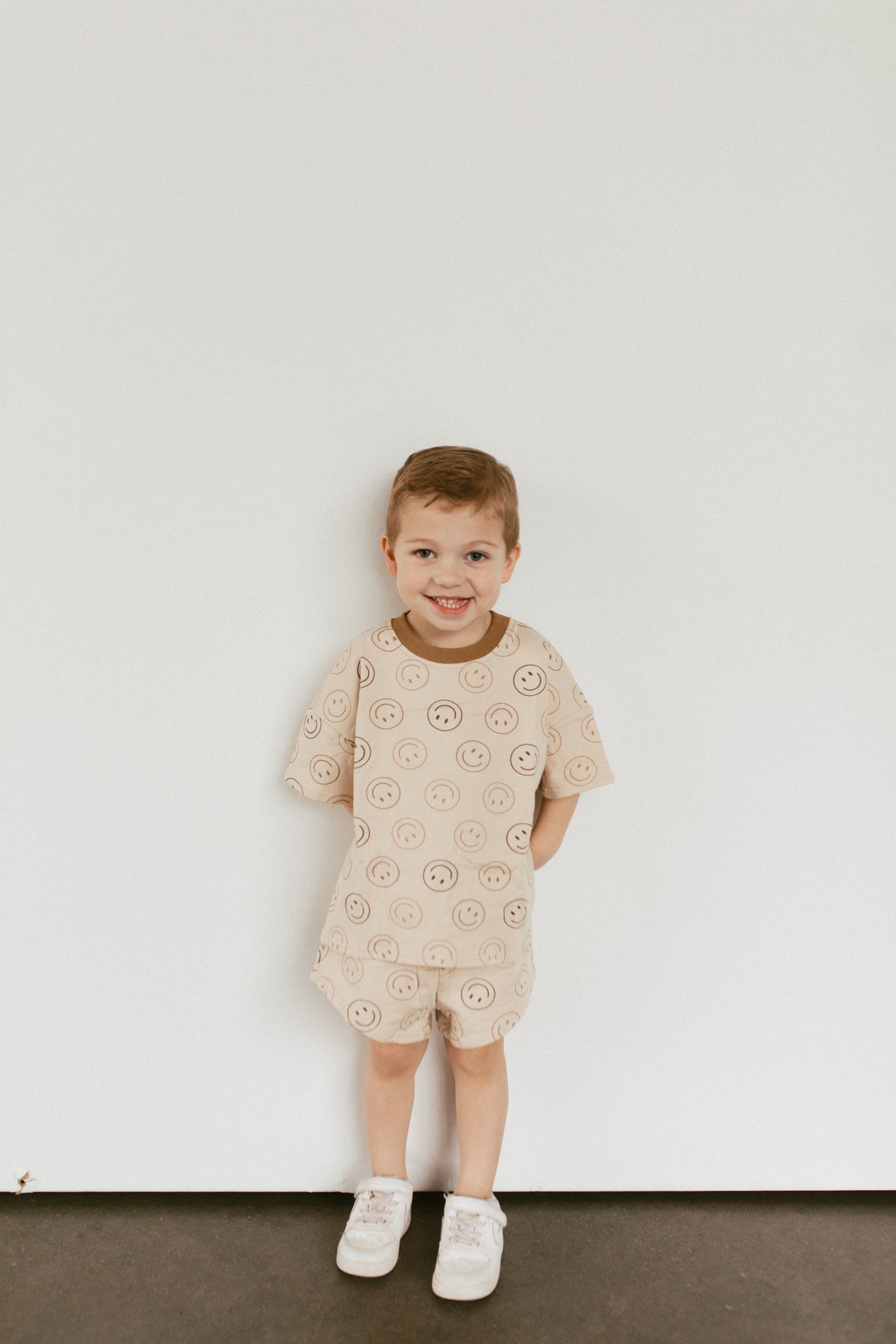 Find Joy Smiley Set - Tan