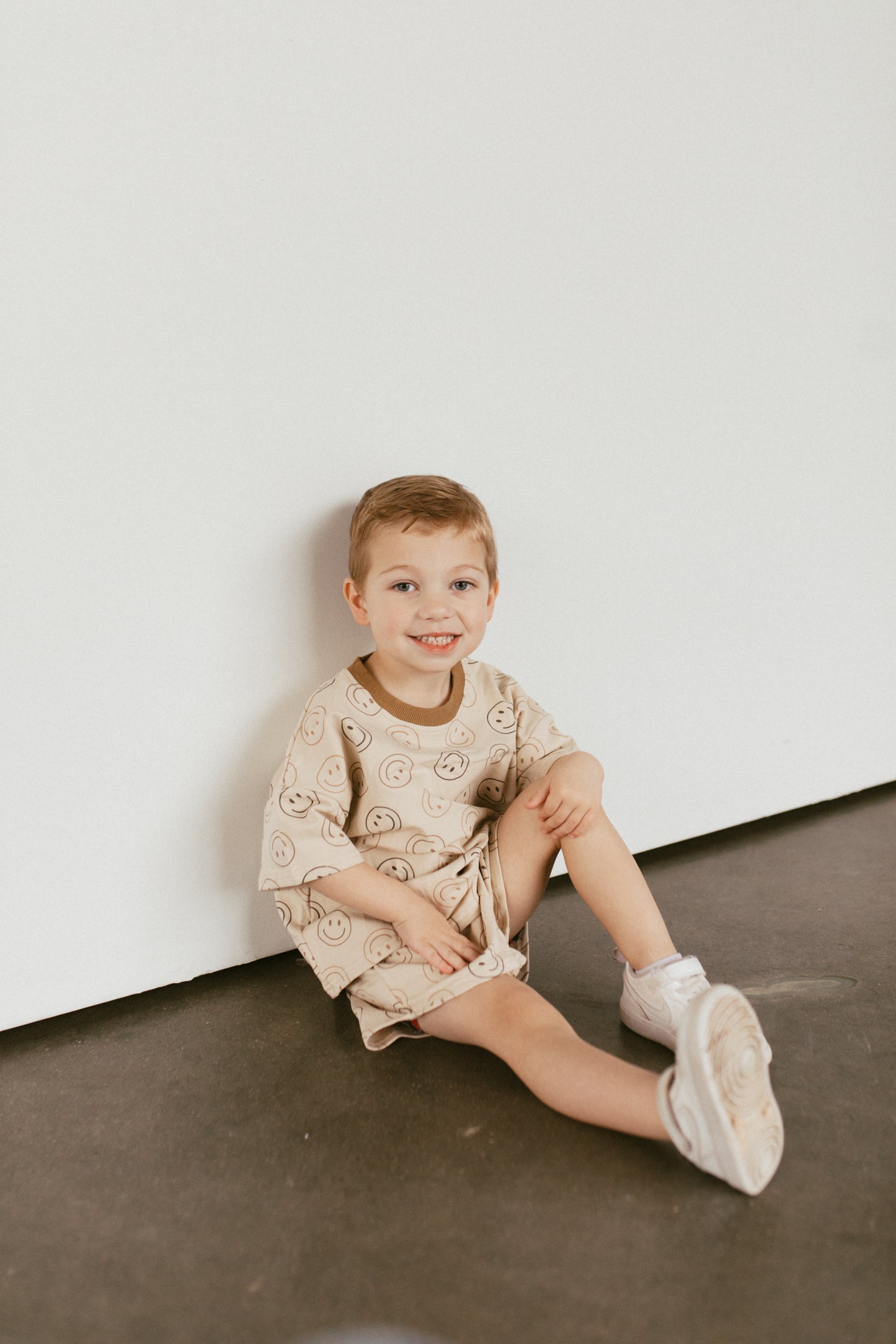 Find Joy Smiley Set - Tan