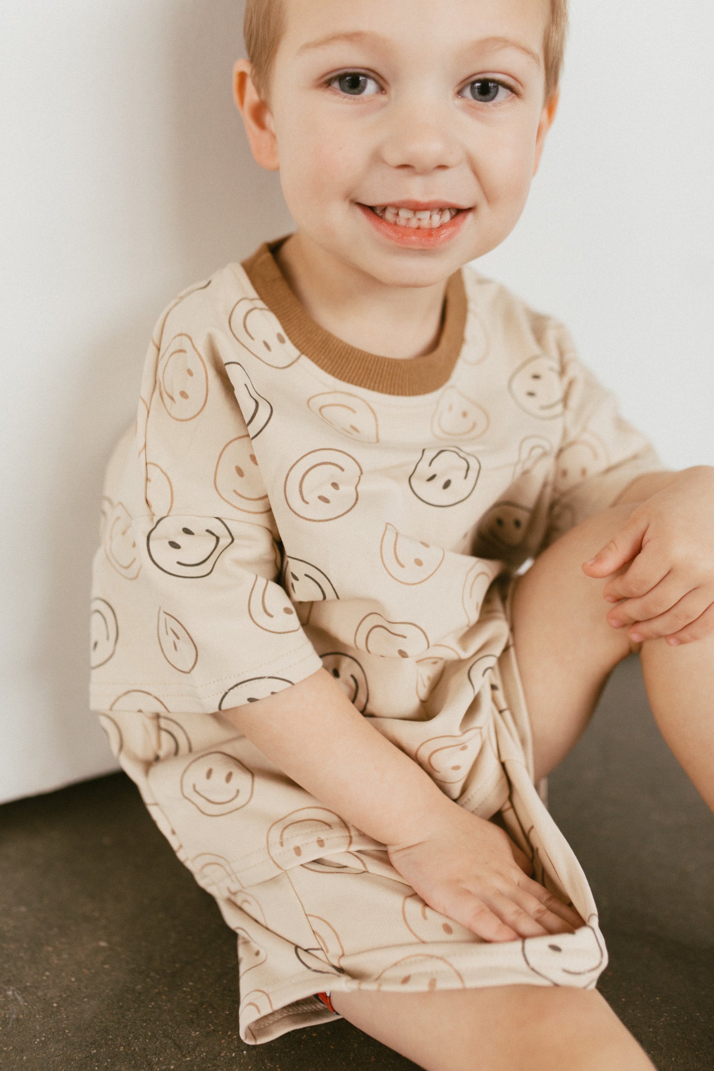 Find Joy Smiley Set - Tan