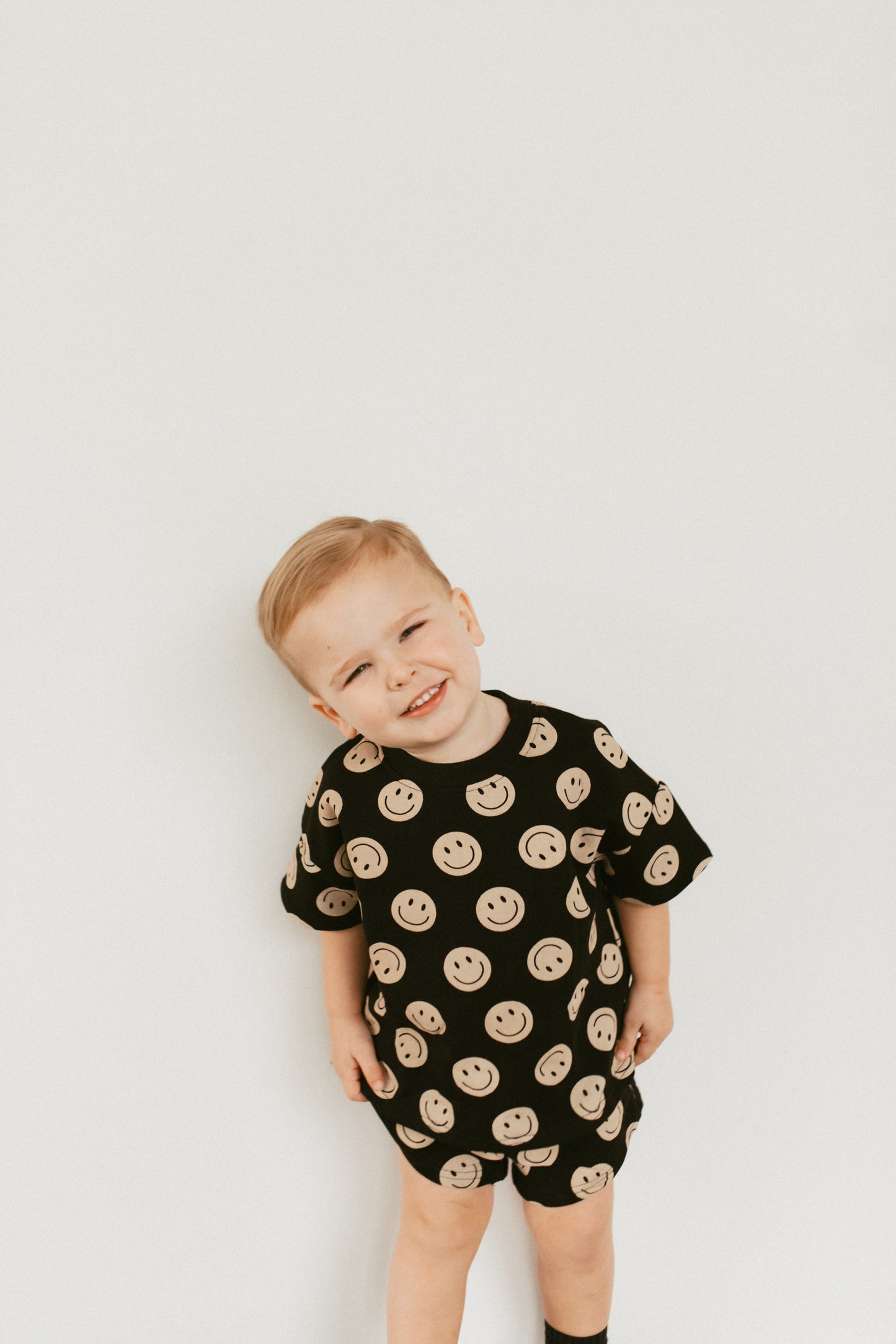 Find Joy Smiley Set - Black