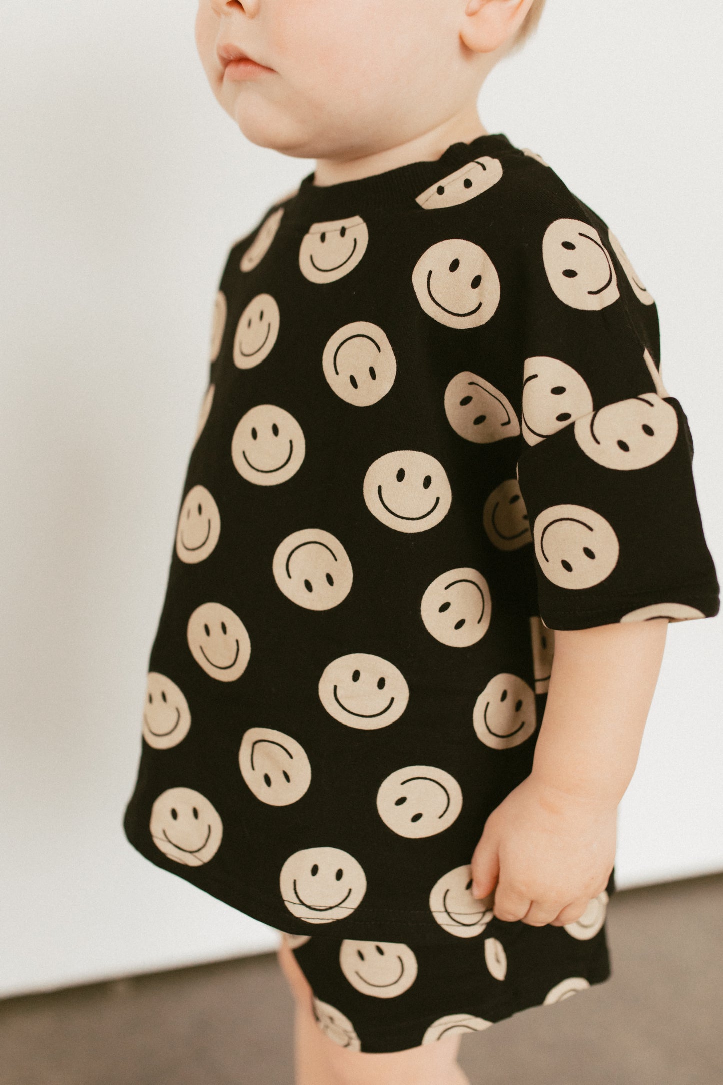 Find Joy Smiley Set - Black