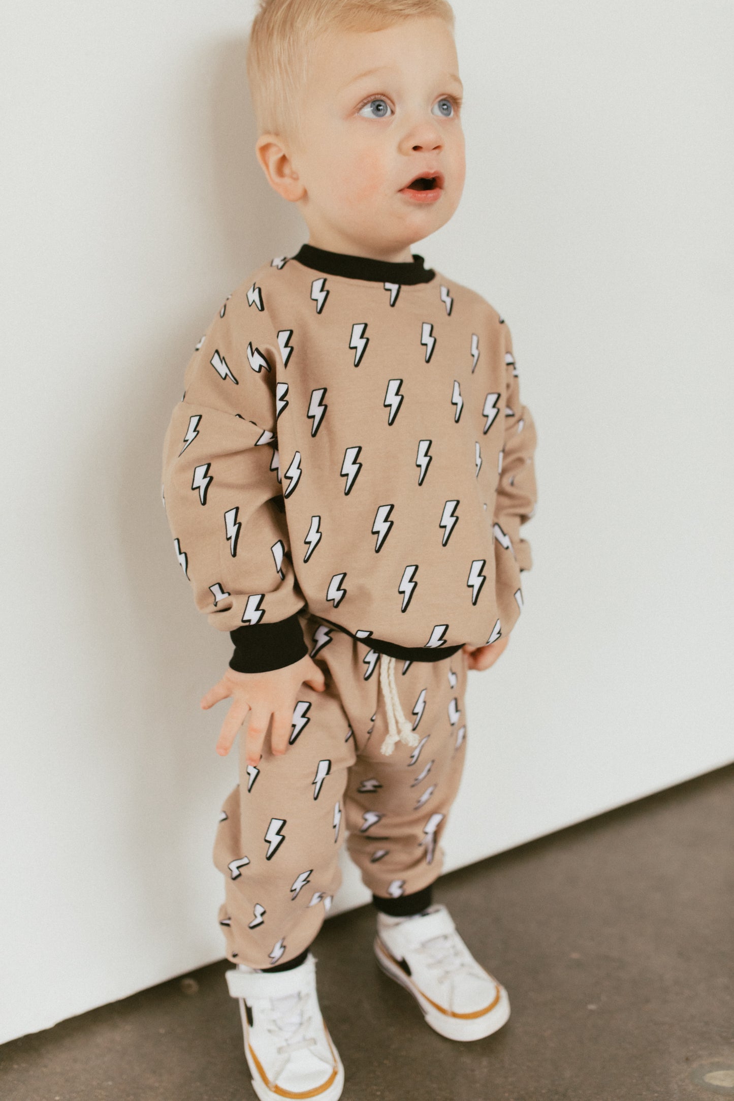 Chasing Jesus Jogger Set | Lightning Bolt