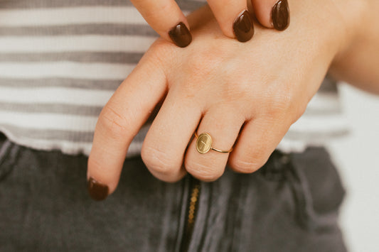 Cross Ring, Oval